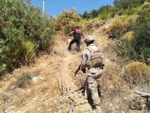 Finike’de cinayet zanlısına jandarmadan film gibi operasyon