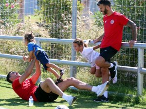 FT Antalyaspor, Adana Demirspor’la çıkış arıyor