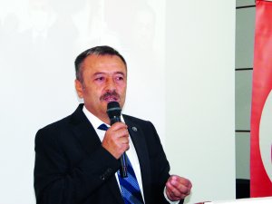 Öztürk yeniden aday