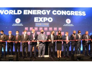 Hedef güneş enerjisi ile Türkiye’ye 3 bin 500 megavatlık güç eklemek