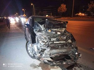 Ankara’da otomobilin çarptığı kamyonet takla attı: 1 yaralı
