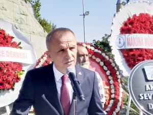 “Atatürk’ü milletin gönlünden hiçbir güç silemez”