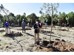 Antalya OSB Teknik Koleji öğrencileri fidan dikti