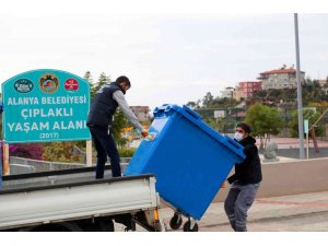 Alanya’da 150 adet sıfır atık konteyneri dağıtıldı