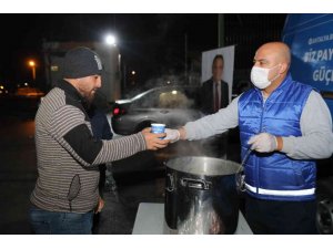 Toptancı Hali’nde sıcak çorba ikramı