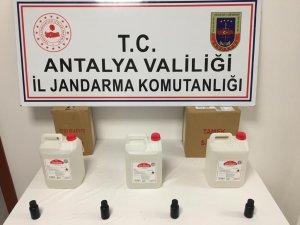 Manavgat’ta jandarma el yapımı içkiye savaş açtı