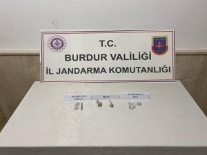 Burdur’a uyuşturucu getiren iki şüpheli yakalandı