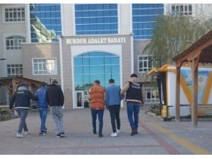 Burdur’da zehir tacirlerine operasyon: 15 gözaltı