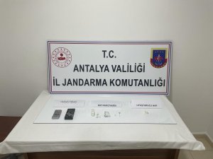 Manavgat’ta uyuşturucu ticareti yapan şüpheliye  jandarma baskını