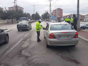 Trafik denetimlerinde 2 bin 760 aracın 348 sürücüsüne ceza kesildi