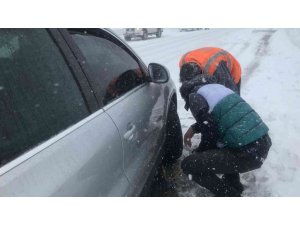 Akseki-Seydişehir karayolu kar ve tipi sebebiyle tamamen trafiğe kapandı.