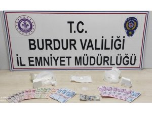 Burdur polisinden  400 bin liralık kokain oerasyonu