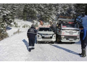 Antalya kırsalında karla mücadele çalışması