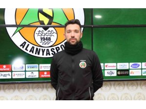 Alanyaspor Teknik Direktörü Farioli: “Pazar günü 2 takım da zorlu bir mücadele verecek”