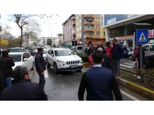 Yaya geçidine park edip kazaya davetiye çıkardı