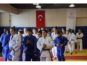 Ümit Milli Kadın Judo Takımı, Burdur’da kampa girdi