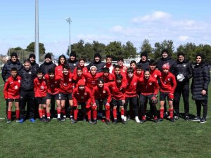 Antalyaspor U13 takımı Dubai yolcusu