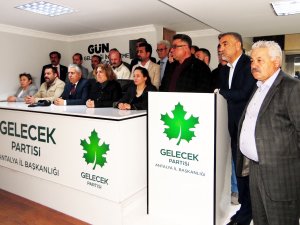 Gelecek Partisi’nde toplu istifa