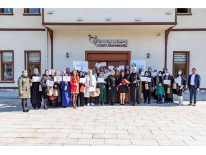 Uzmanlar, Arı Ürünlerinin Anne Ve Çocuk Beslenmesindeki Yerini Konuştu