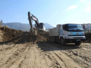 Alanya Mahmutlar’da imar yolu çalışmaları hızlandı