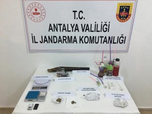 Kaş’ta uyuşturucu operasyonu: 2 gözaltı