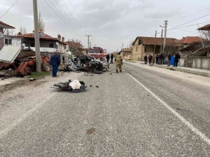 Kontrolden çıkıp hurdaya dönen otomobilin hız ibresi 200 kilometrede takılı kaldı