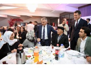 Şehit yakınları ve gaziler iftarda buluştu