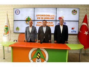 Alanya’da sahil büfelerinin bir kısmı Alanyaspor’a  gelir olacak