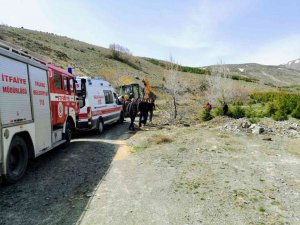 Serinlemek için girdiği su birikintisinde boğuldu