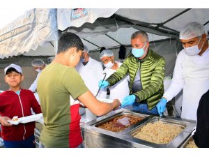 Manavgat’ta Ramazan boyunca 200 bin kişiye iftar verildi