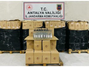 Depoya kaçak içki operasyonu: 4 bin 464 litre kaçak votka ele geçirildi