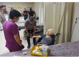 Kepez Devlet Hastanesi, Hastalarını Bayramda Da Yalnız Bırakmadı
