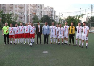 Sağlık çalışanları futbol turnuvasında buluştu