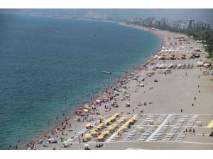 Antalya’da turist sayısı bir önceki yılın aynı dönemine göre yüzde 176 arttı