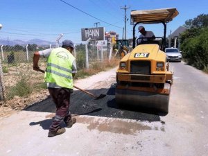 Manavgat’ta 3 mahallede yol bakım ve onarım çalışmaları