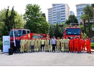 Kumluca yangın ekibine Karadeniz desteği