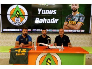 Yunus Bahadır, 3 yıllığına Alanyaspor’da