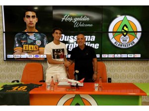 Alanyaspor, Oussama Targhalline’yi kiralık olarak kadrosuna kattı