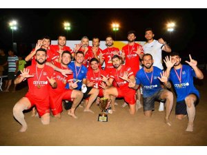 Plaj Futbolunda şampiyon Çimhan Sarılar Spor