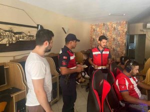 Antalya’da aranan 5 şahıs yakalandı ve 1 şahıs tutuklandı