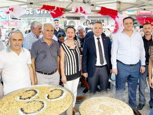 MHP Muratpaşa aşure dağıttı