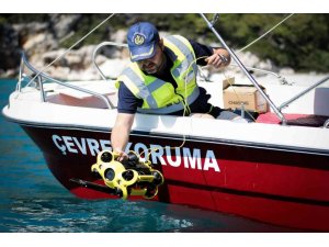 Caretta Carettalara ölüm saçan hayalet ağlar, sualtı robotuyla temizleniyor