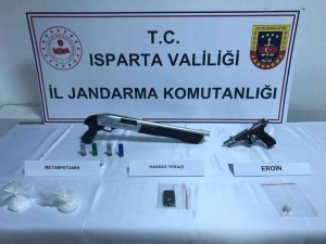 Isparta’da uyuşturucuyla mücadele operasyonları: 8 şüpheli yakalandı