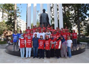Kumluca’da belediye işçileri greve başladı