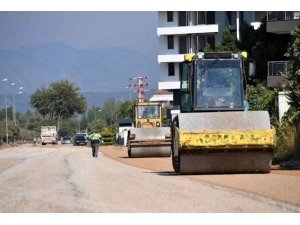 Konyaaltı’nda üç mahallenin trafik sorunu çözüldü