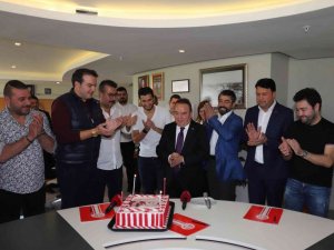 Antalyaspor’dan, Başkan Böcek’e doğum günü kutlaması