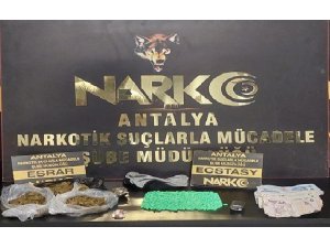 Antalya’da piyasaya sürülmeye çalışılan 9 kilo eroin polise takıldı