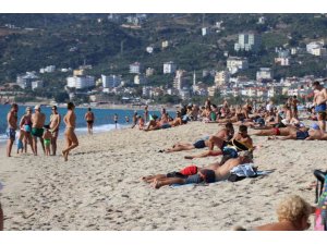 Alanya’da Kasım ayında yaz günleri yaşanıyor