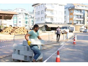 Alanya’da Çarşamba Caddesinin trafik sorunu kavşak ile çözülecek