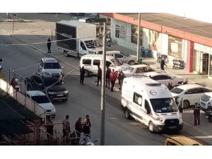 Antalya’da hasta almaya giden ambulans otomobille çarpıştı